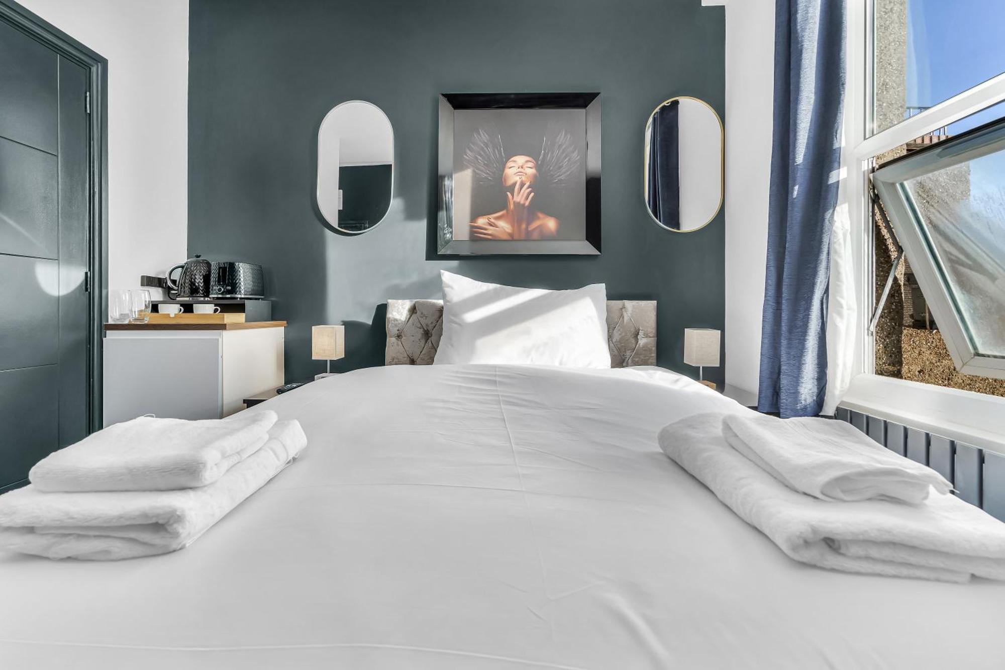 Aparthotel G Eighty Four Londra Esterno foto