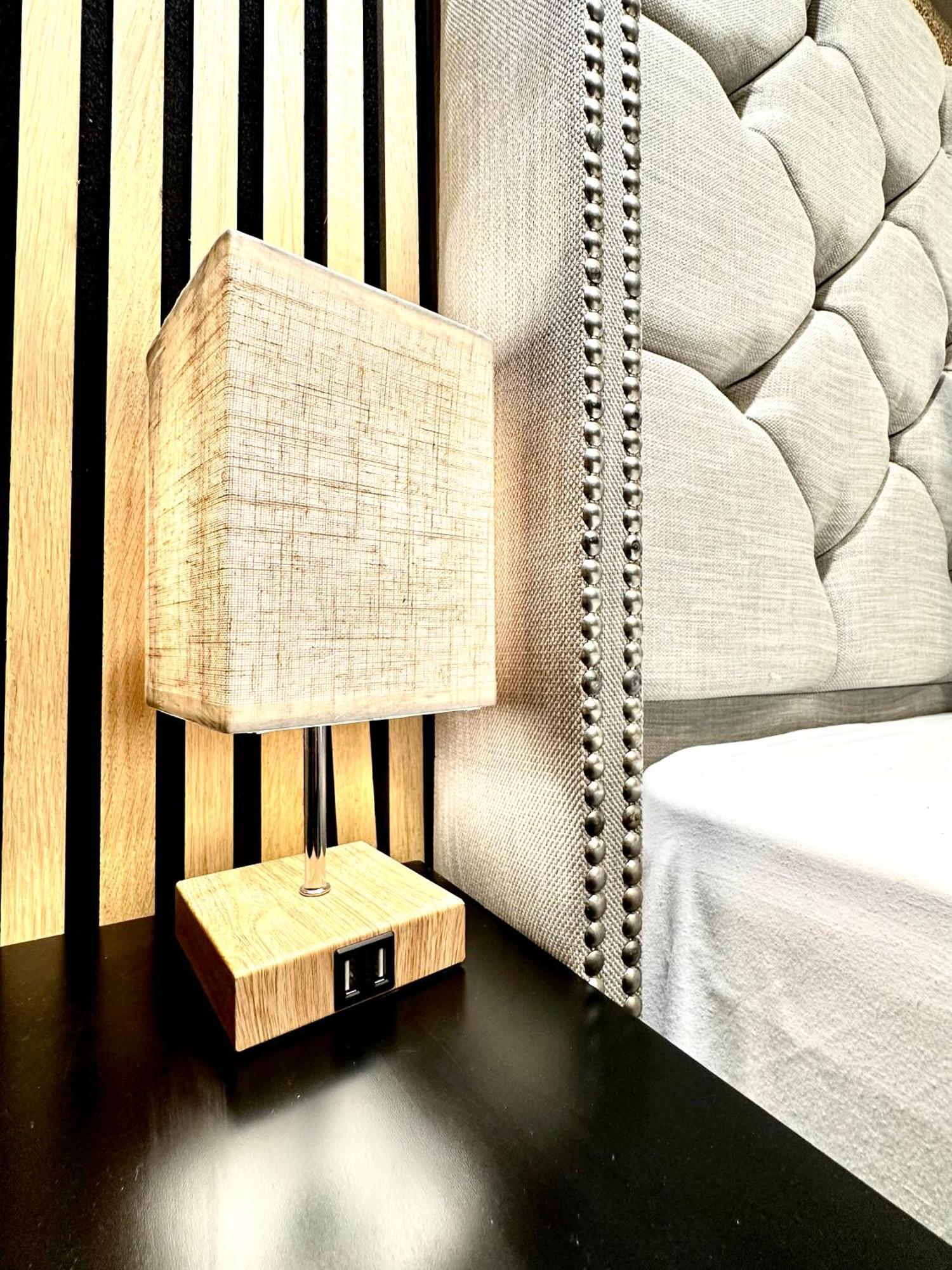 Aparthotel G Eighty Four Londra Esterno foto