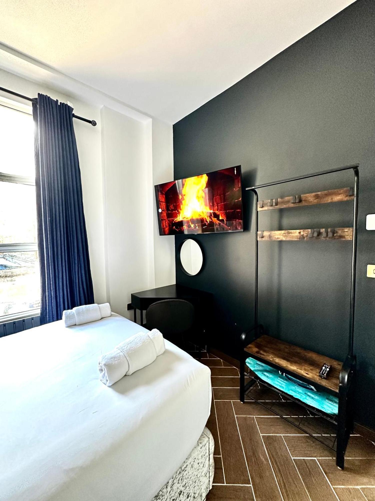 Aparthotel G Eighty Four Londra Esterno foto
