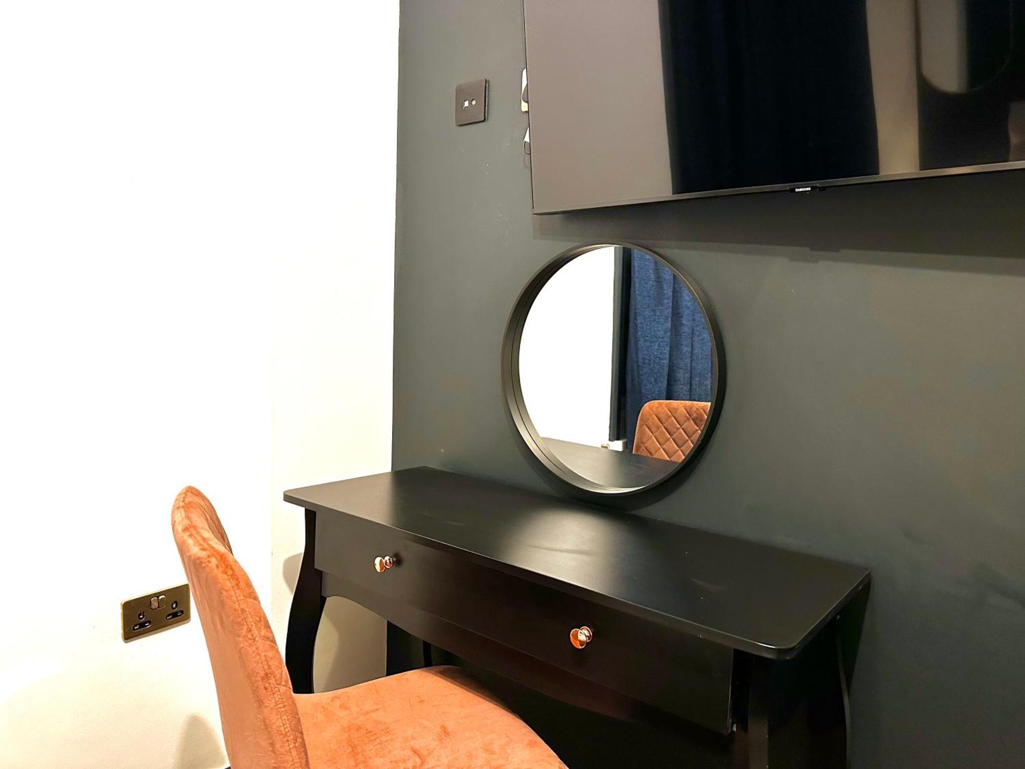 Aparthotel G Eighty Four Londra Esterno foto